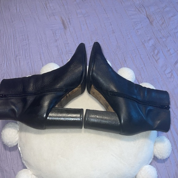 Aldo Women's  Block Heel Ankle Boots. Size 9 - Picture 5 of 7